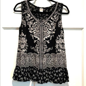 Bila Floral Print V-Neck Sleeveless Swing Tank Top